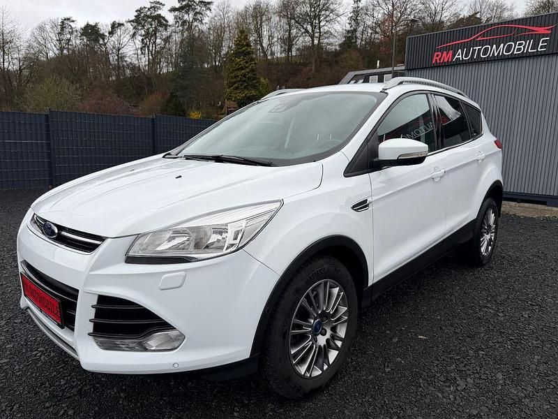 Gebraucht Ford Kuga Titanium 163 PS (119 kW) 2014 Weiß SUV