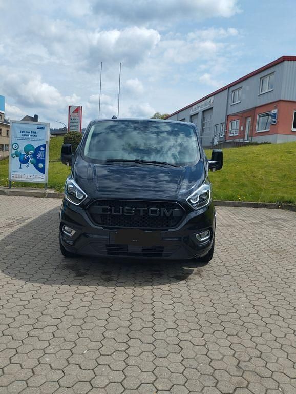 Schwarz Gebraucht 2021 Ford Tourneo Custom Titanium X Van / Kleinbus | 38.000 € (Fairer Preis) - Bild 1/4