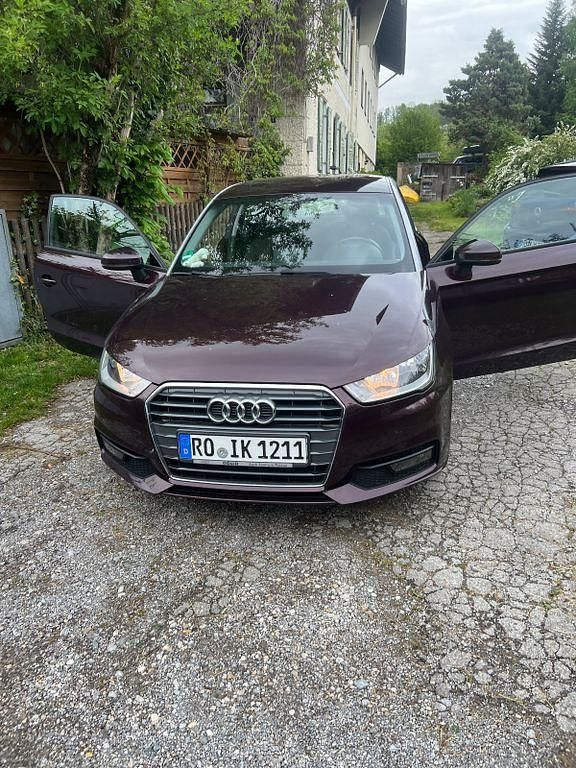 Violet Gebraucht 2016 Audi A1 Kleinwagen | 8.000 € (Guter Preis) - Bild 1/4