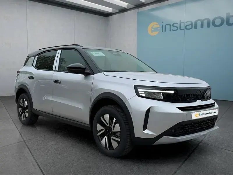 Neu Opel Frontera Ultimate 145 PS (106 kW) 2026 Silber SUV