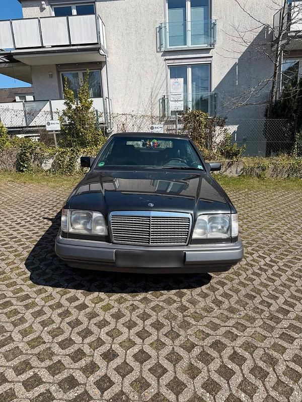 Gebraucht Mercedes E200 Edition 136 PS (100 kW) 1997 Schwarz Cabrio