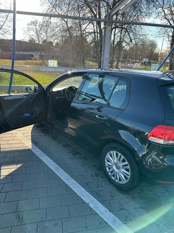 Schwarz Gebraucht 2009 VW Golf VI Kleinwagen | 4.200 € (Fairer Preis) - Bild 1/4
