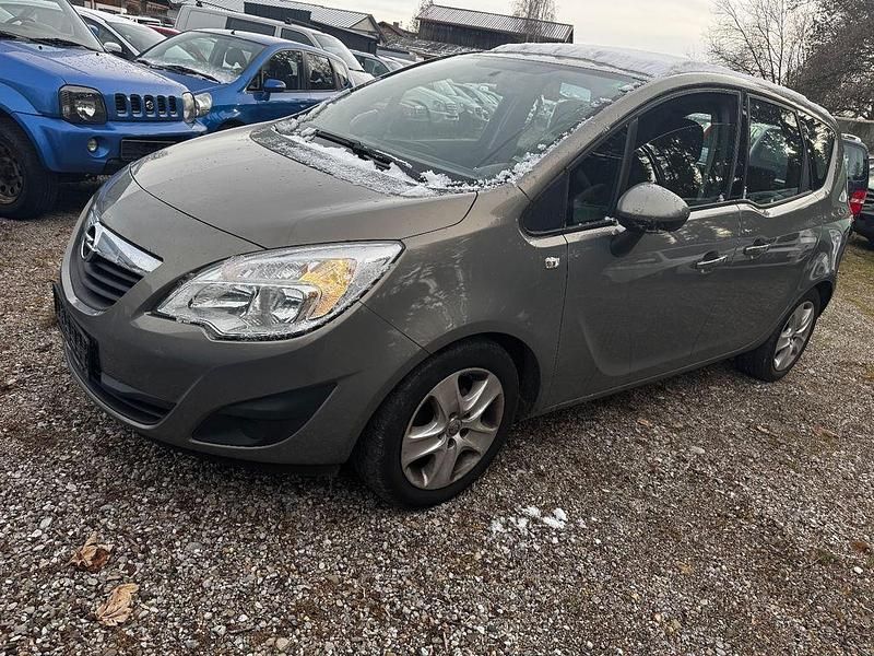 Braun Gebraucht 2011 Opel Meriva Edition Van / Kleinbus | 1.850 € (Guter Preis) - Bild 1/4