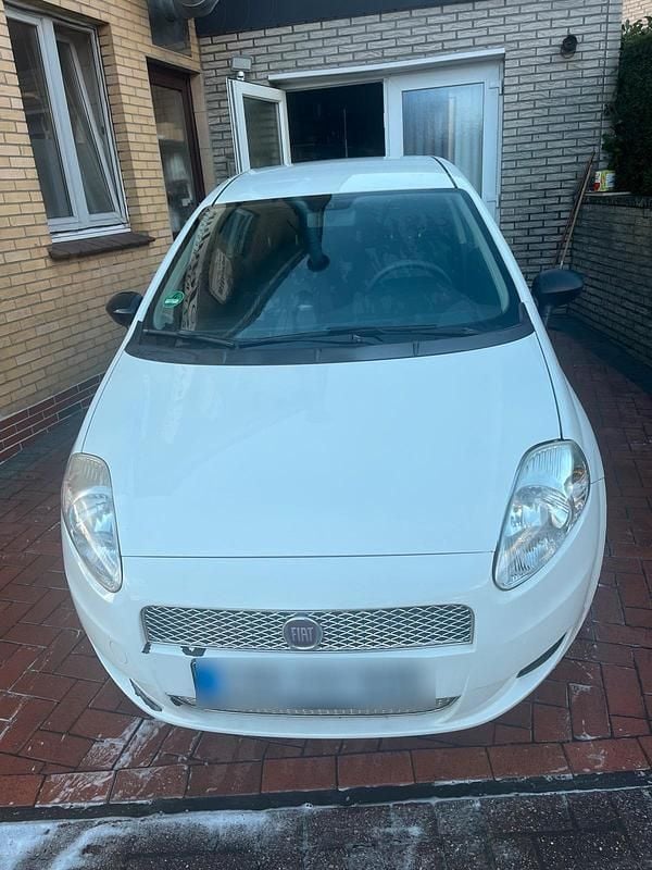 Gebraucht Fiat Punto 69 PS (50 kW) 2013 Weiß Kleinwagen
