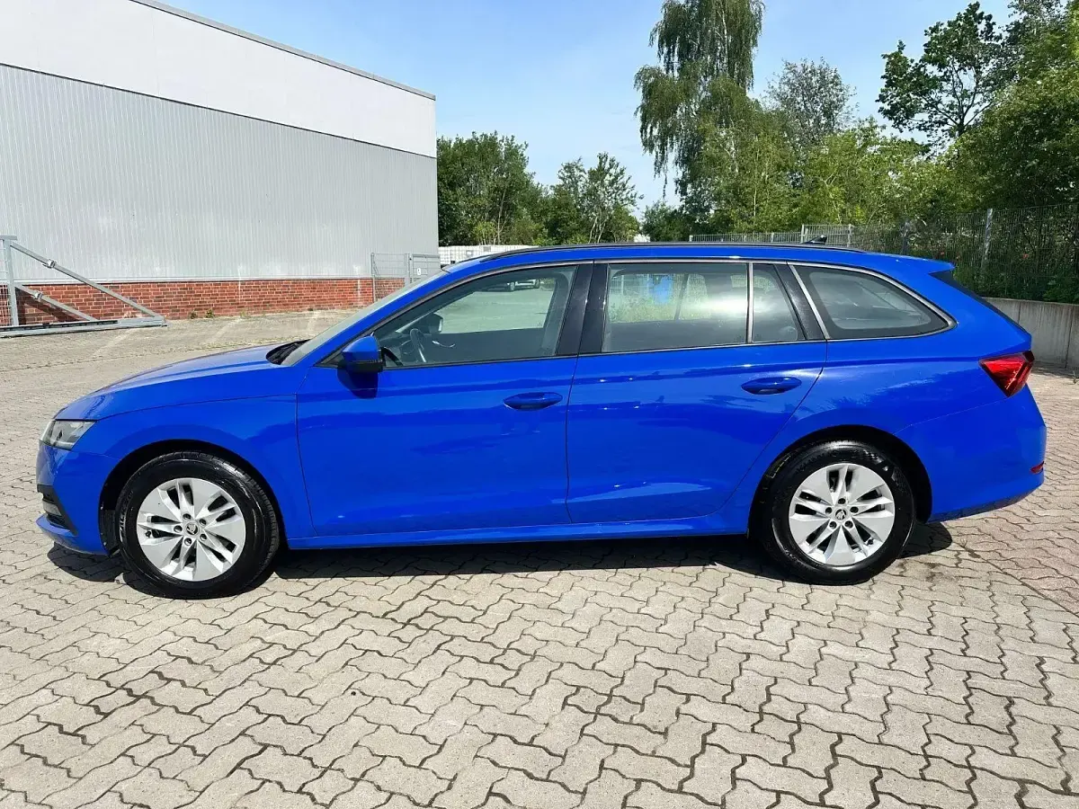 Gebraucht Skoda Octavia Ambition 150 PS (110 kW) 2021 Blau Kombi