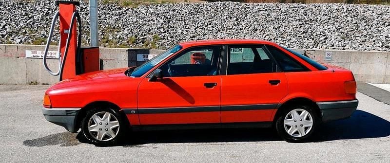Second-hand Audi 80 75 CP (55 kW) 1987 Roșu Berlinǎ