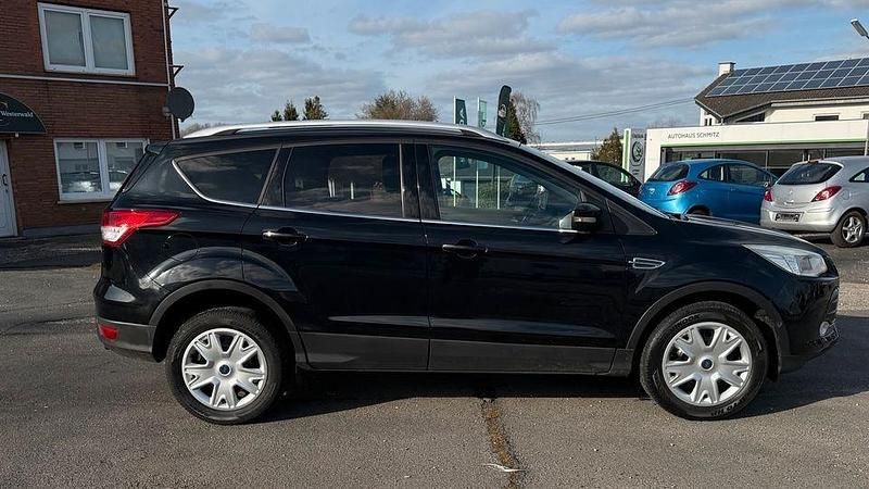 Gebraucht Ford Kuga Trend 150 PS (110 kW) 2013 Pantherschwarz metallic SUV
