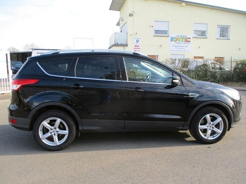 Gebraucht Ford Kuga SYNC Edition 120 PS (88 kW) 2016 Schwarz SUV
