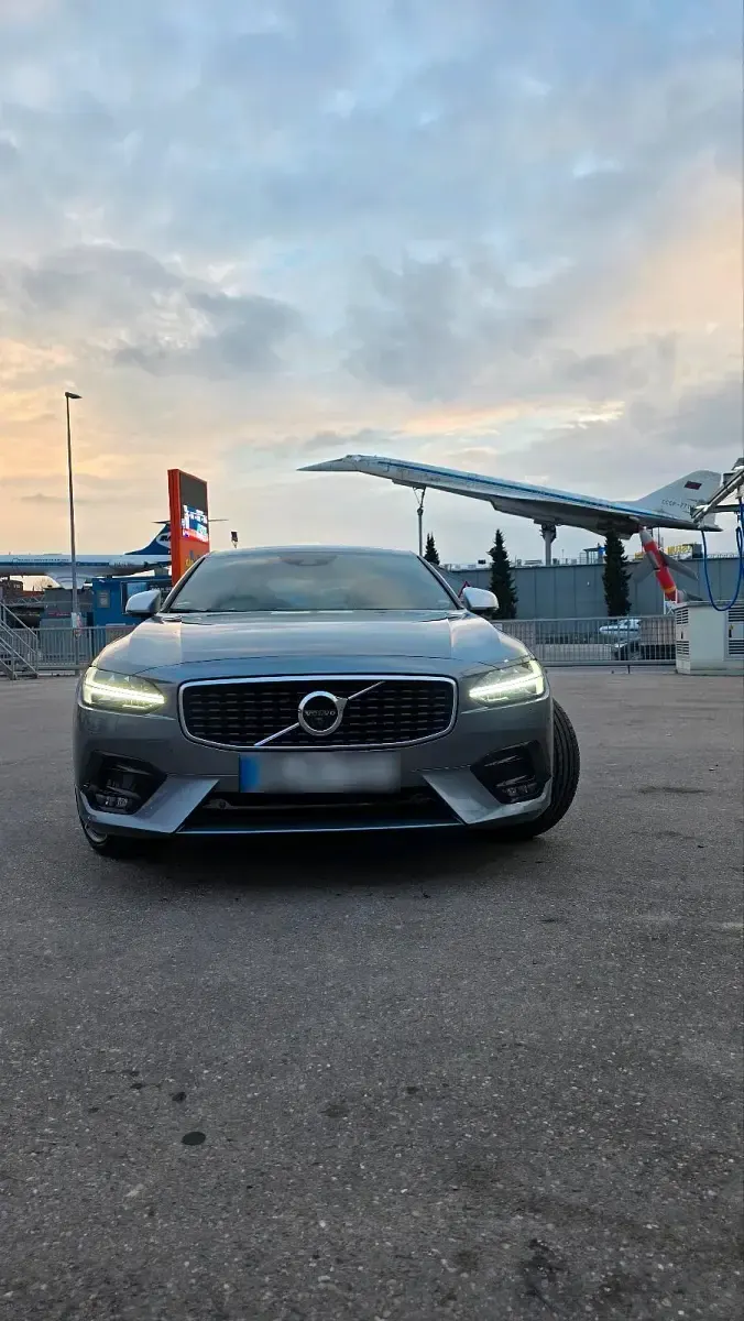 Gebraucht Volvo S90 R-Design 235 PS (172 kW) 2017 Grau Limousine
