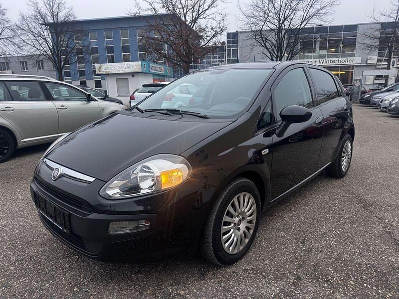 Schwarz Gebraucht 2011 Fiat Punto Limousine | 3.300 € (Fairer Preis) - Bild 1/4