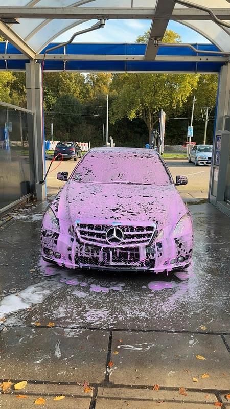 Gebraucht Mercedes E220 170 PS (125 kW) 2010 Schwarz Limousine