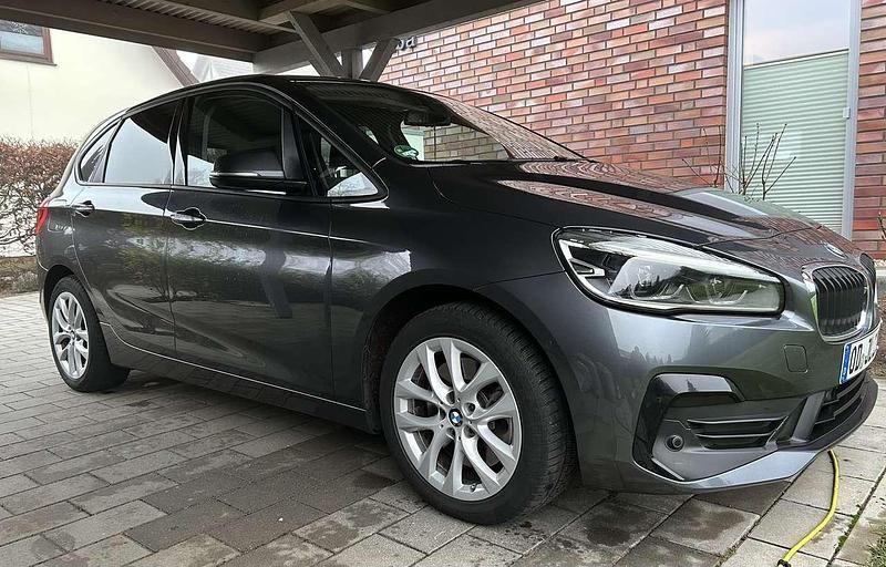 Gebraucht BMW 225 Advantage 136 PS (100 kW) 2019 Grau Kombi