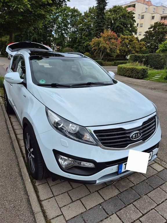 Weiß Gebraucht 2012 Kia Sportage Spirit SUV | 7.999 € (Guter Preis) - Bild 1/4