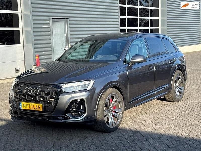 Grau Gebraucht 2024 Audi Q7 Competition SUV | 70.850 € (Superpreis) - Bild 1/4