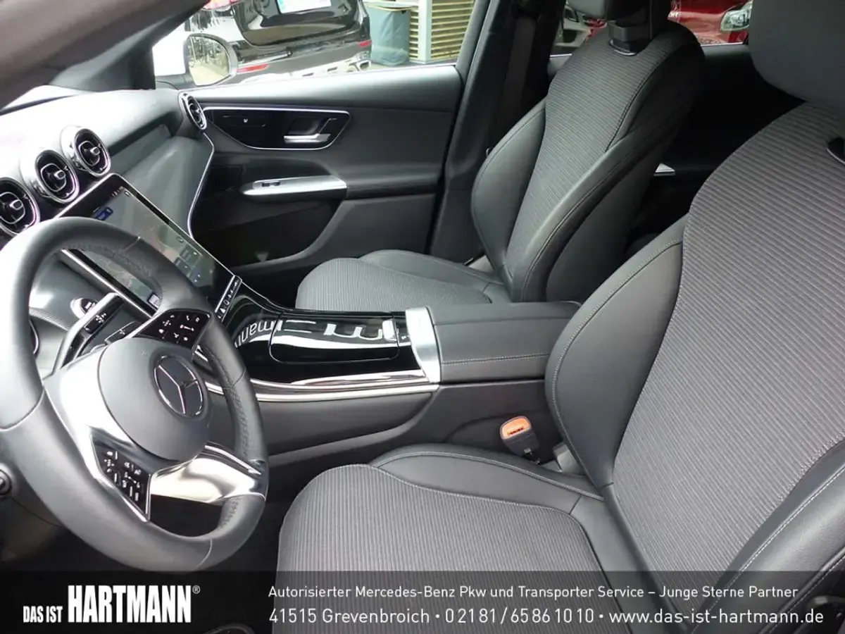 Gebraucht Mercedes GLC220 Avantgarde 197 PS (144 kW) 2025 Weiß SUV