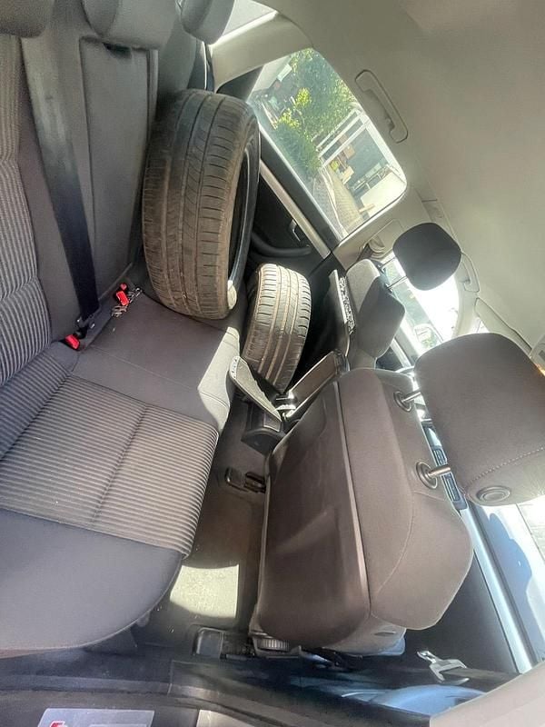 Second-hand Audi A4 140 CP (102 kW) 2006 Argintiu Berlinǎ