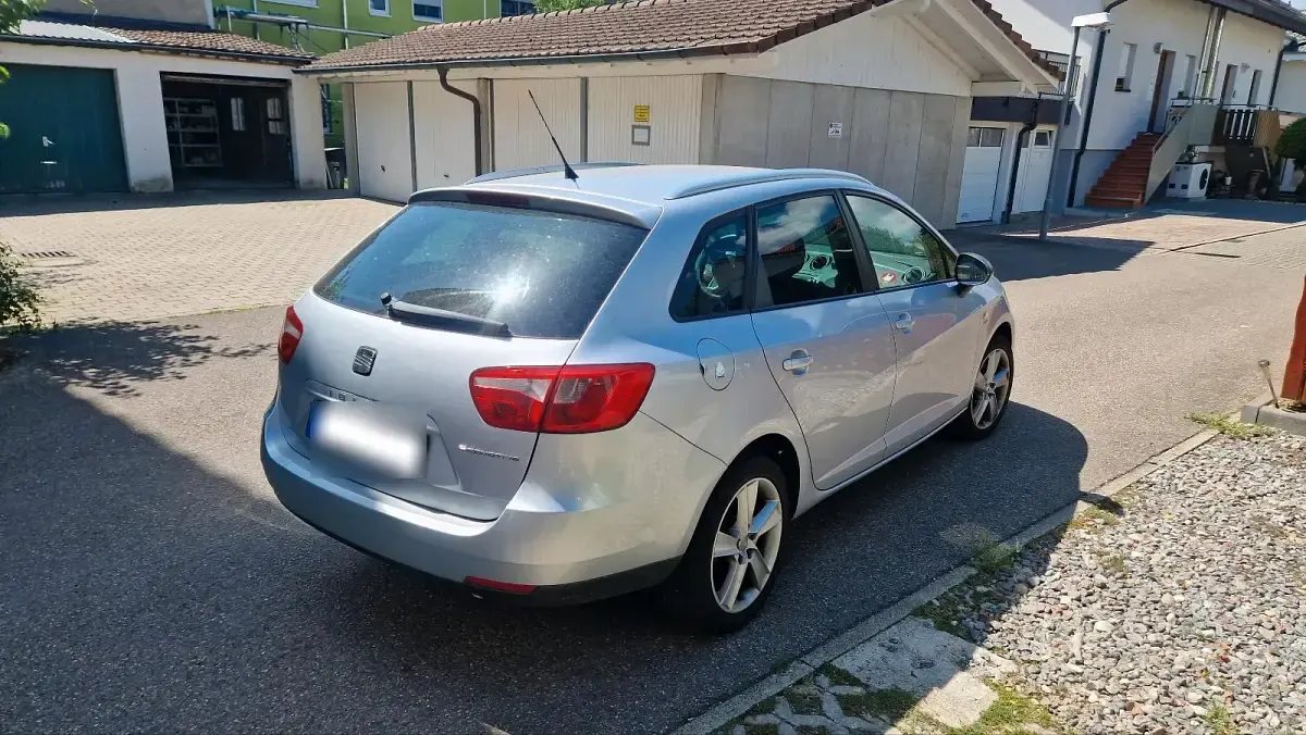 Gebraucht Seat Ibiza ST Ecomotive 105 PS (77 kW) 2011 Silber Kombi