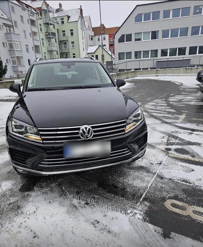 Gebraucht VW Touareg 262 PS (192 kW) 2016 Schwarz SUV