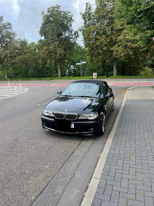 Schwarz Gebraucht 2004 BMW 330 Cabriolet M Sport Cabrio | 11.699 € (Superpreis) - Bild 1/4