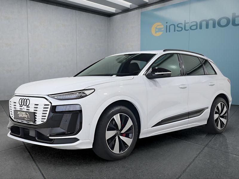 Weiß Gebraucht 2024 Audi Q6 e-tron SUV | 73.099 € (Teuer) - Bild 1/4