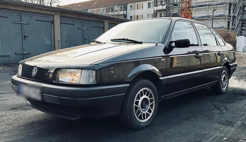 Gebraucht VW Passat 92 PS (67 kW) 1991 Schwarz Limousine