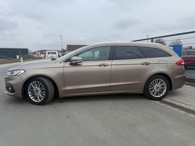 Gebraucht Ford Mondeo Titanium 190 PS (139 kW) 2020 Gold Limousine
