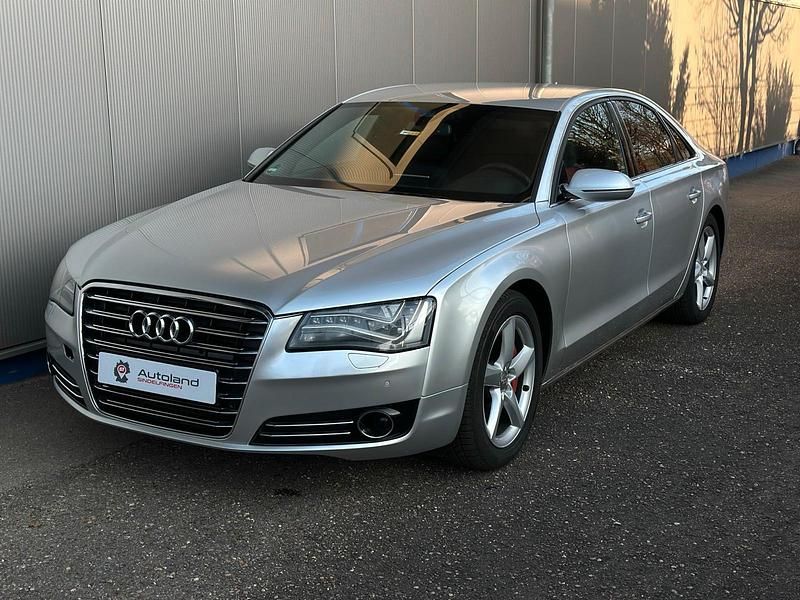 Silber Gebraucht 2012 Audi A8 Limousine | 17.999 € (Teuer) - Bild 1/2