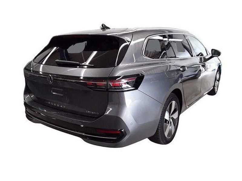 Gebraucht VW Passat Elegance 150 PS (110 kW) 2025 Diabasgrau metallic Kombi