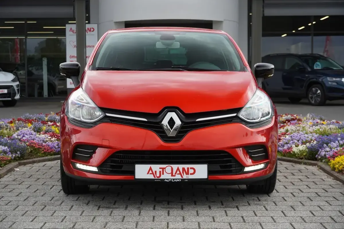 Gebraucht Renault Clio 90 PS (66 kW) 2020 Rot
