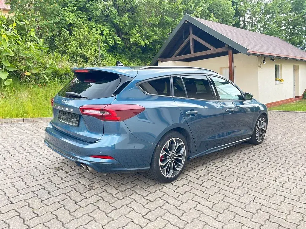 Gebraucht Ford Focus ST-Line X 155 PS (114 kW) 2025 Chrome blau (metallic) Kombi