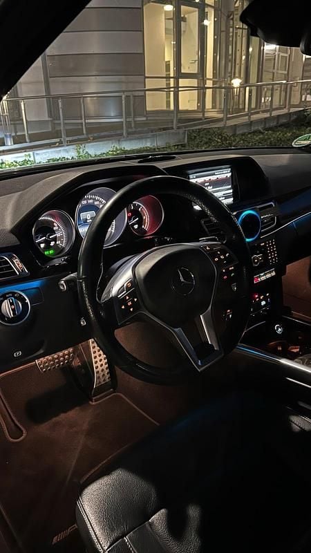 Gebraucht Mercedes E350 258 PS (189 kW) 2014 Grau Kombi