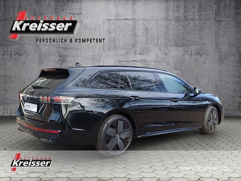 Gebraucht VW Passat R-line 193 PS (141 kW) 2026 Schwarz Kombi