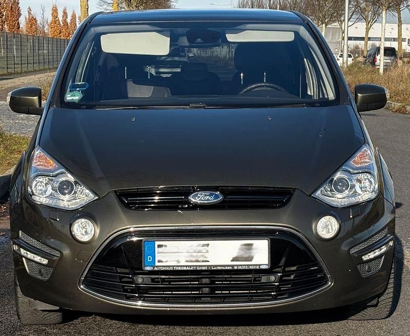 Gebraucht Ford S-MAX Titanium 163 PS (119 kW) 2013 Grün Van / Kleinbus