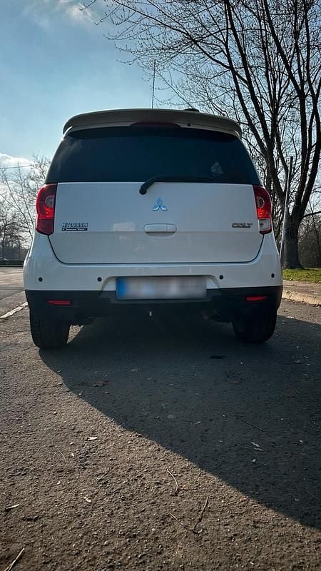 Gebraucht Mitsubishi Colt 98 PS (72 kW) 2013 Weiß Kleinwagen