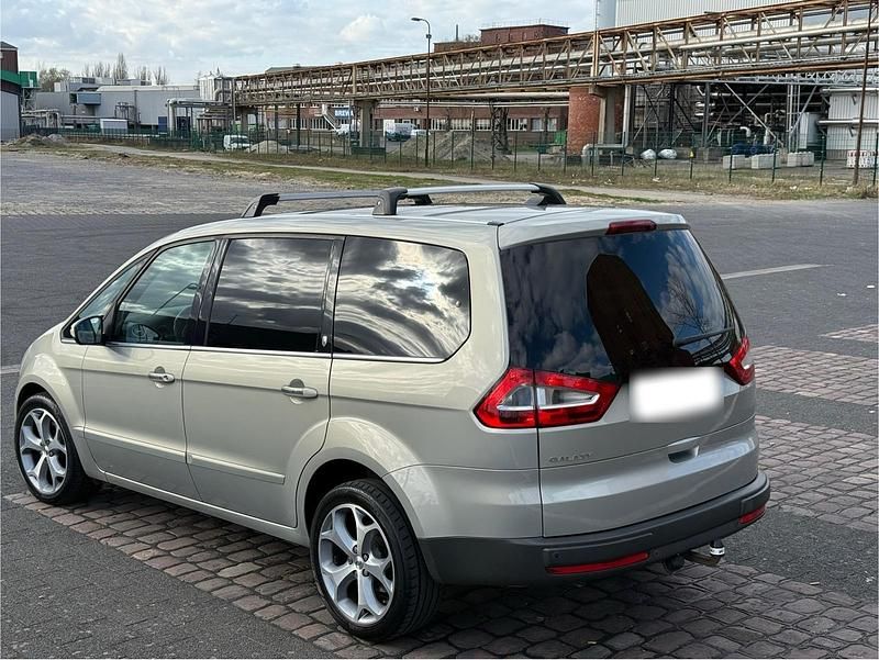 Gebraucht Ford Galaxy Titanium 175 PS (128 kW) 2009 Silber Van / Kleinbus