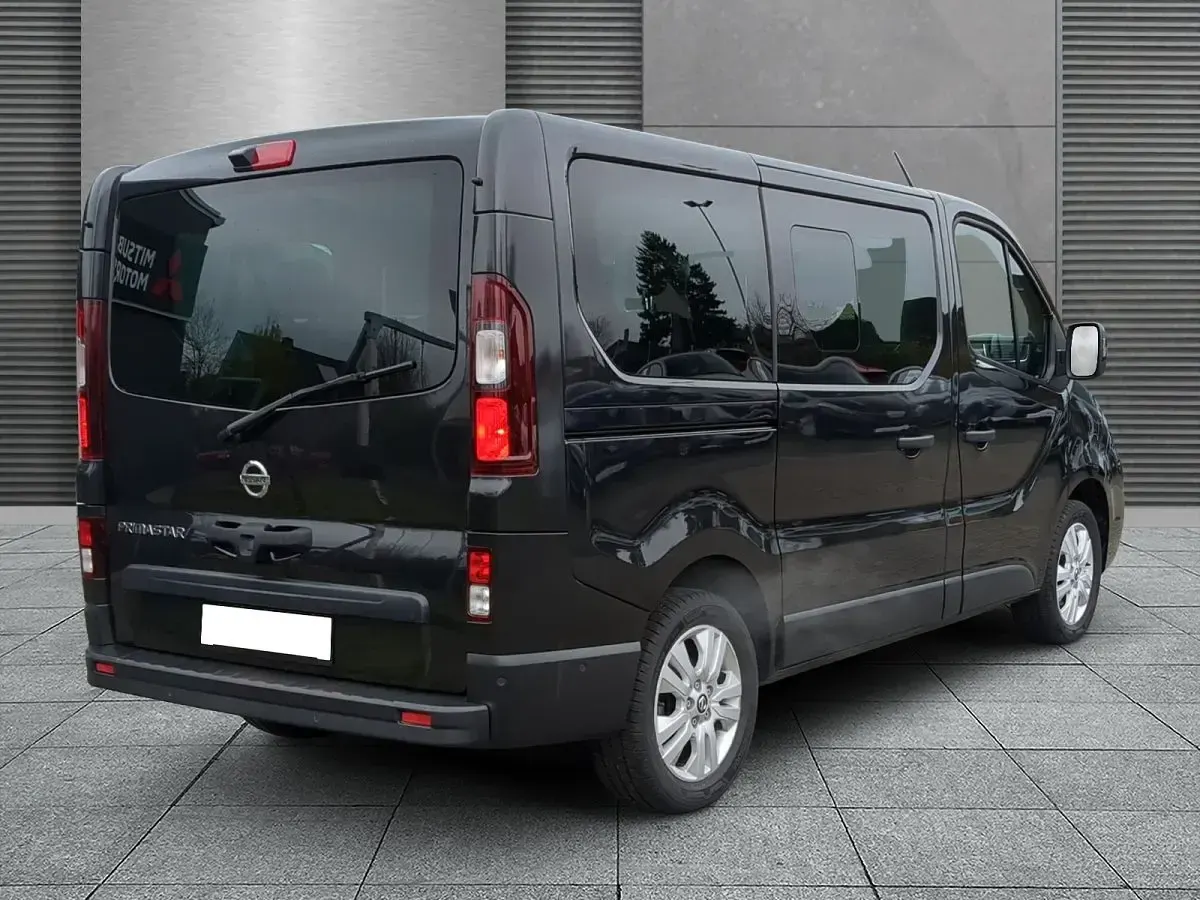 Gebraucht Nissan Primastar Tekna 170 PS (125 kW) 2024 Schwarz (midnight black) Van / Kleinbus