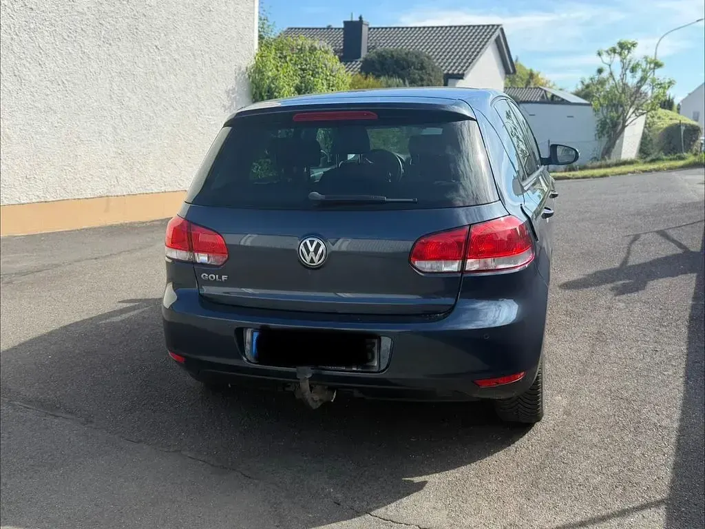 Używany VW Golf VI Trendline 86 KM (63 kW) 2011 Niebieski Hatchback
