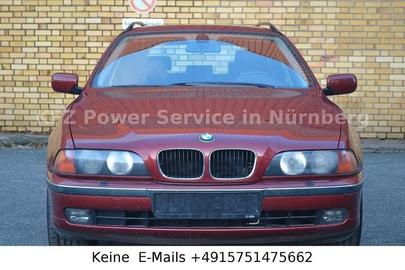 Gebraucht BMW 528 Sport Line 193 PS (141 kW) 1999 Rot Kombi