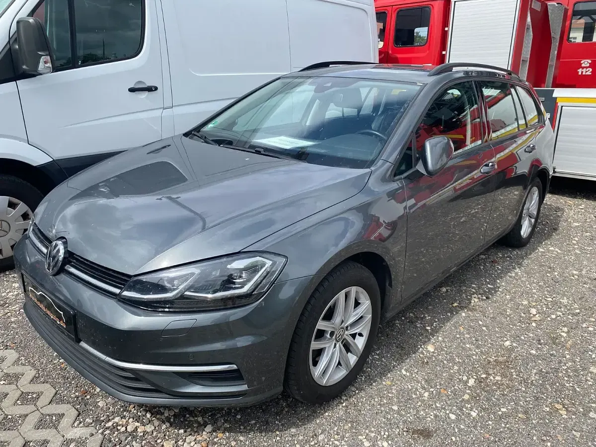 Gebraucht VW Golf VII Comfortline 150 PS (110 kW) 2019 Kombi