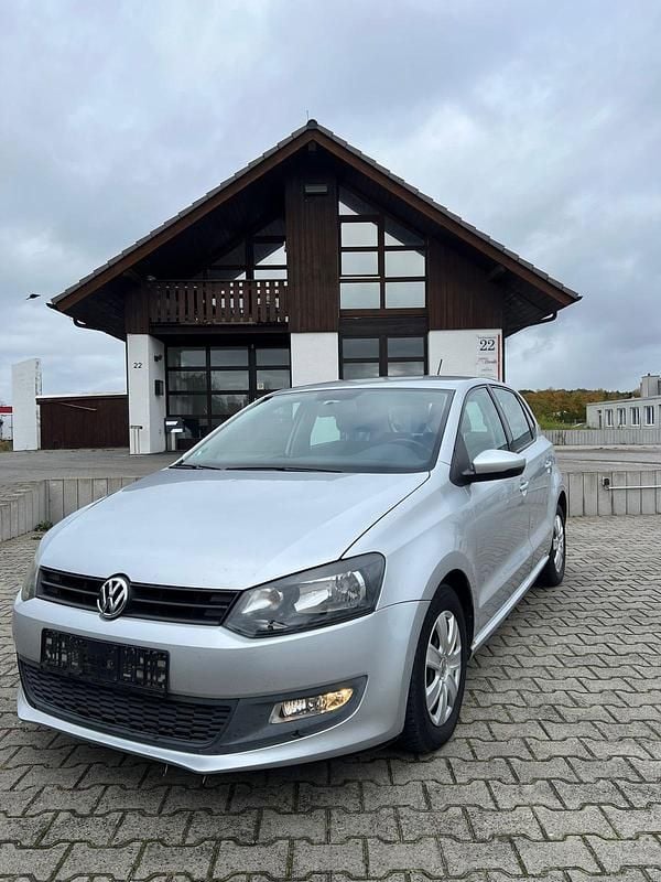 Silber Gebraucht 2010 VW Polo Kleinwagen | 2.900 € (Guter Preis) - Bild 1/4