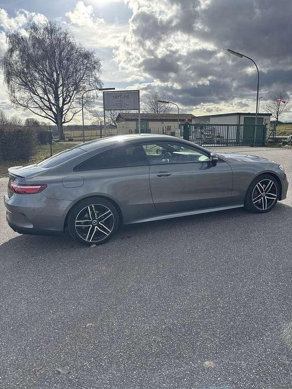 Gebraucht Mercedes E200 184 PS (135 kW) 2019 Grau Coupé