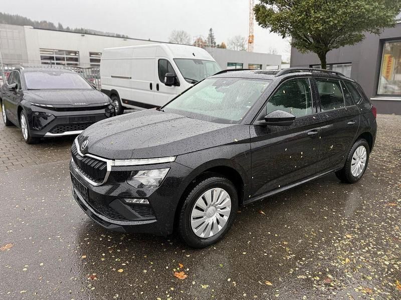 Neu Skoda Kamiq Essence 116 PS (85 kW) 2025 Schwarz SUV