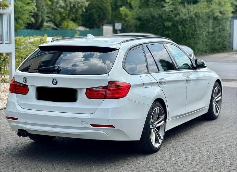 Weiß Gebraucht 2014 BMW 325 Sport Line Kombi | 11.900 € (Fairer Preis) - Bild 1/4