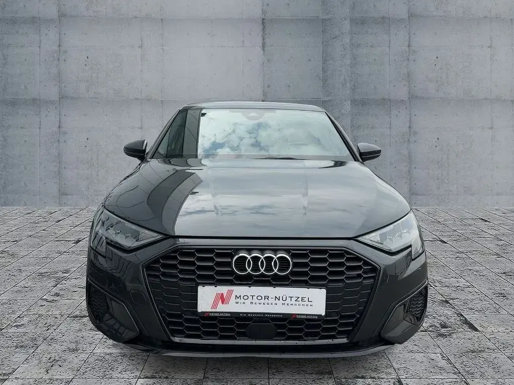 Gebraucht Audi A3 Advanced Plus 150 PS (110 kW) 2022 Grau Limousine
