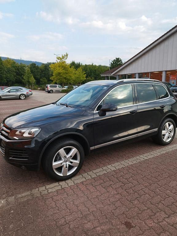 Schwarz Gebraucht 2012 VW Touareg Edition SUV | 11.250 € (Fairer Preis) - Bild 1/4