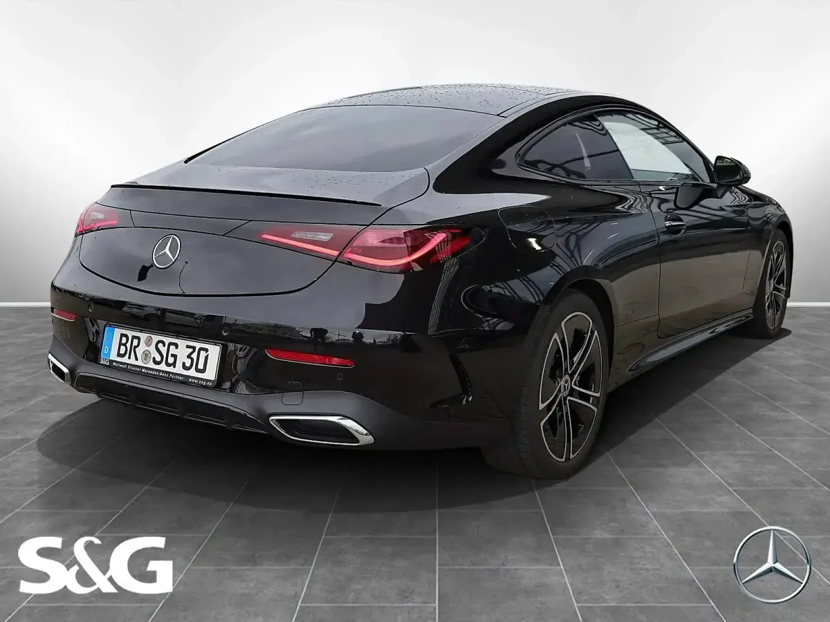 Gebraucht Mercedes CLE300 AMG 258 PS (189 kW) 2026 Metalliclack obsidianschwarz Coupé