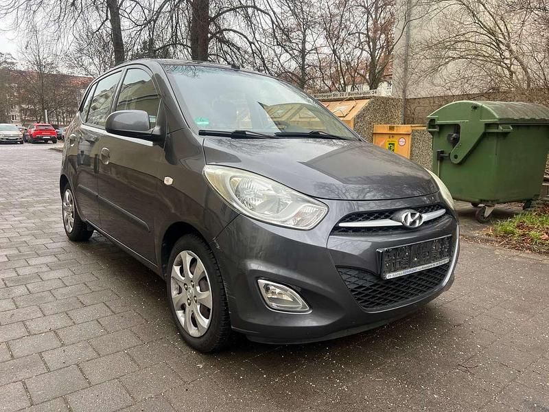 Gebraucht Hyundai i10 Comfort 68 PS (50 kW) 2011 Grau Kleinwagen