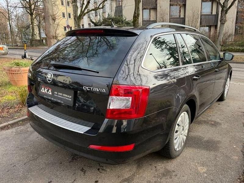 Gebraucht Skoda Octavia Elegance 105 PS (77 kW) 2015 Schwarz Kleinwagen