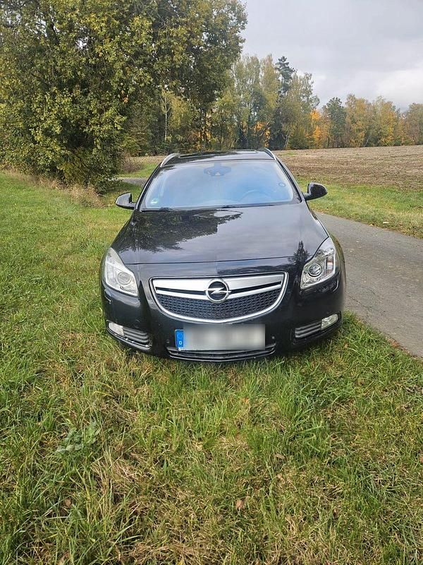 Schwarz Gebraucht 2011 Opel Insignia Innovation Kombi | 3.990 € (Fairer Preis) - Bild 1/4