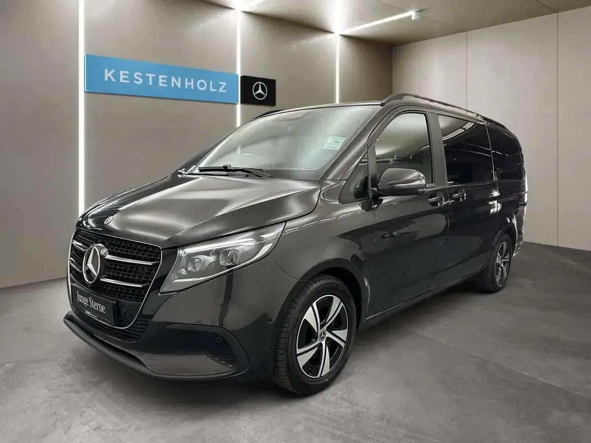 Gebraucht Mercedes V250 190 PS (139 kW) 2025 Graphitgrau Van / Kleinbus
